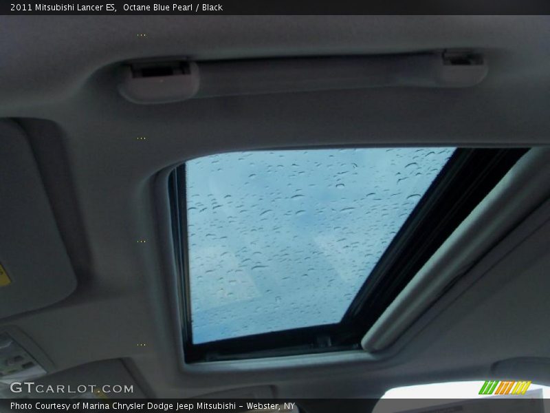 Sunroof of 2011 Lancer ES
