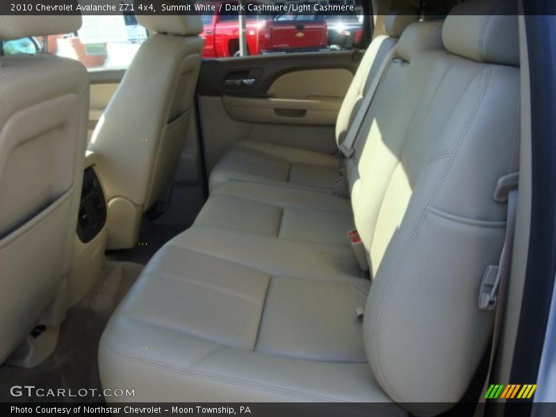 Summit White / Dark Cashmere/Light Cashmere 2010 Chevrolet Avalanche Z71 4x4