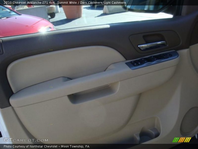 Summit White / Dark Cashmere/Light Cashmere 2010 Chevrolet Avalanche Z71 4x4