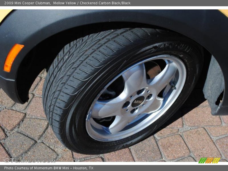 Mellow Yellow / Checkered Carbon Black/Black 2009 Mini Cooper Clubman