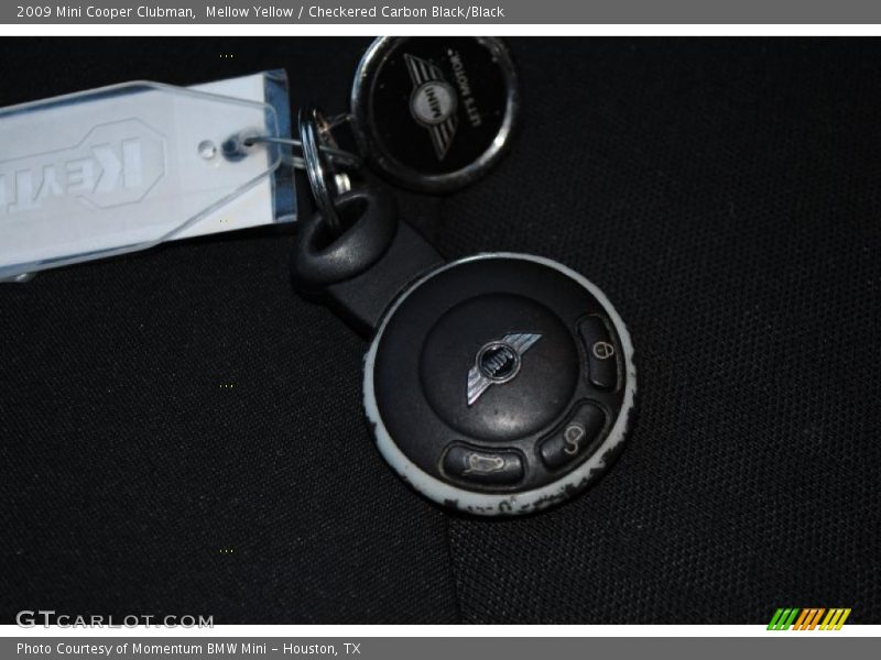 Mellow Yellow / Checkered Carbon Black/Black 2009 Mini Cooper Clubman