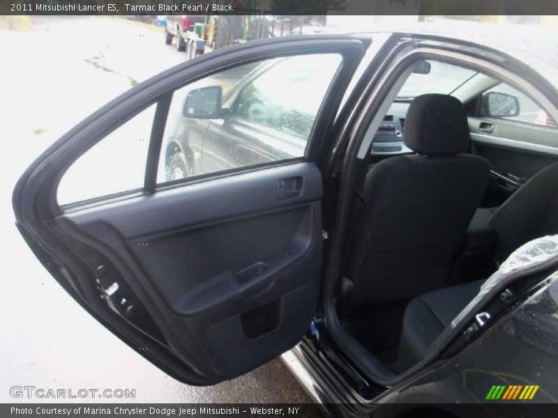 Tarmac Black Pearl / Black 2011 Mitsubishi Lancer ES