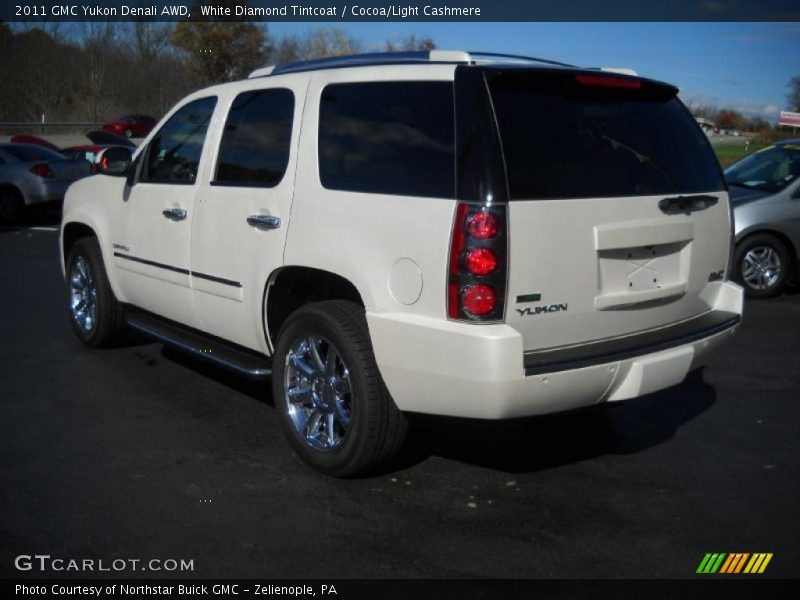 White Diamond Tintcoat / Cocoa/Light Cashmere 2011 GMC Yukon Denali AWD