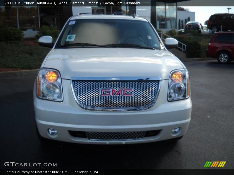 White Diamond Tintcoat / Cocoa/Light Cashmere 2011 GMC Yukon Denali AWD