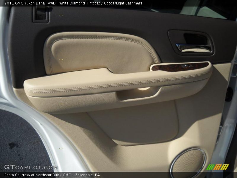 White Diamond Tintcoat / Cocoa/Light Cashmere 2011 GMC Yukon Denali AWD
