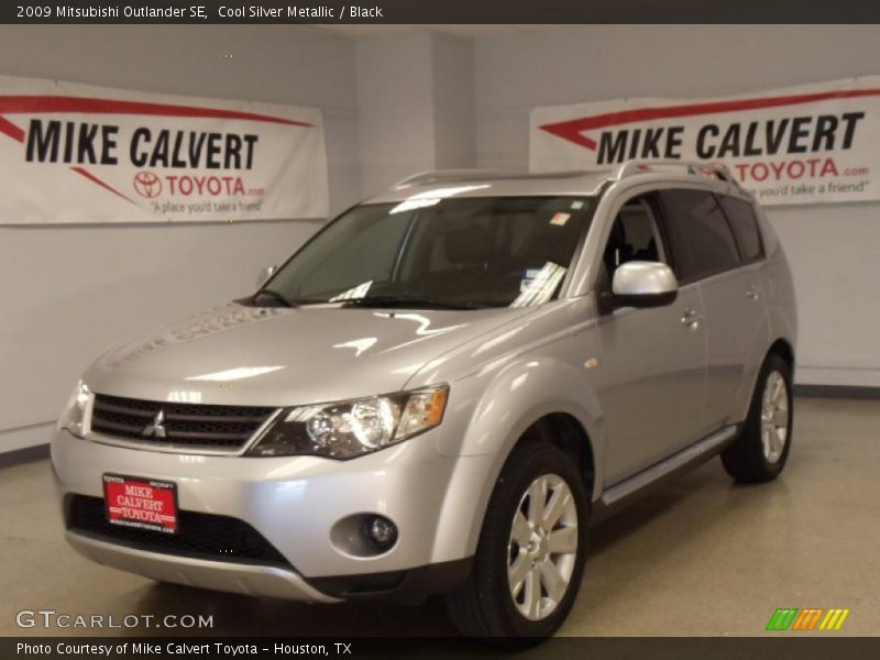 Cool Silver Metallic / Black 2009 Mitsubishi Outlander SE