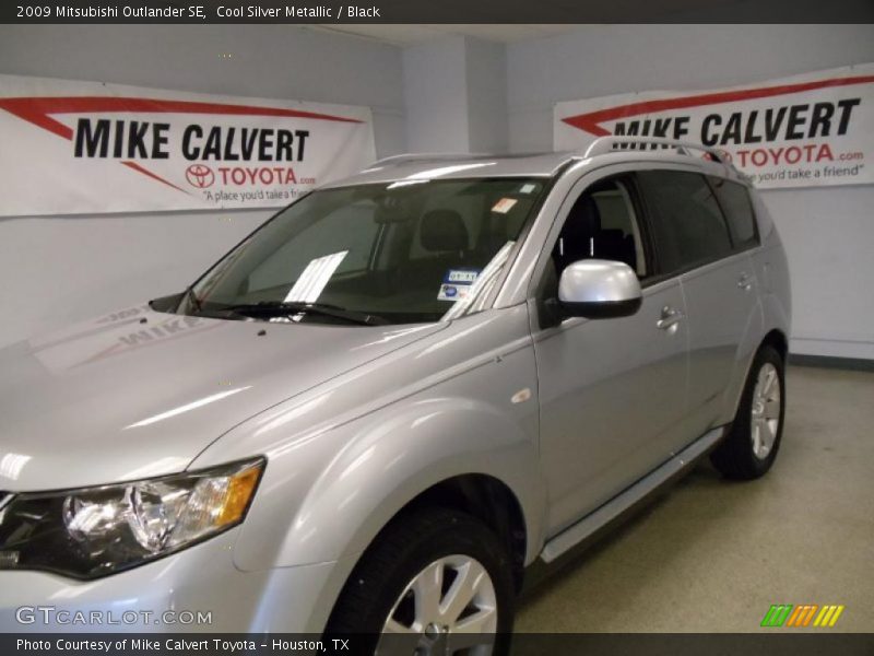 Cool Silver Metallic / Black 2009 Mitsubishi Outlander SE
