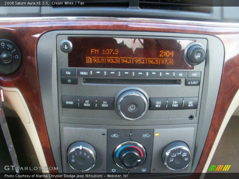 Cream White / Tan 2008 Saturn Aura XE 3.5