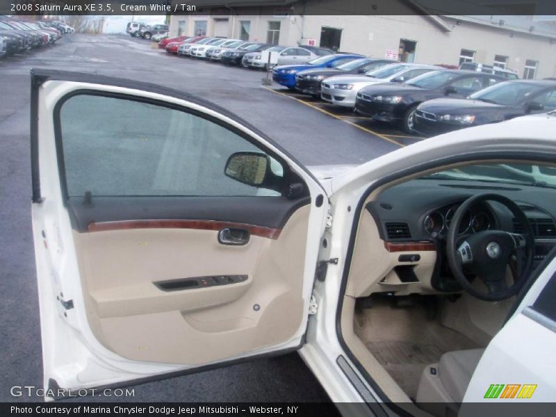 Cream White / Tan 2008 Saturn Aura XE 3.5