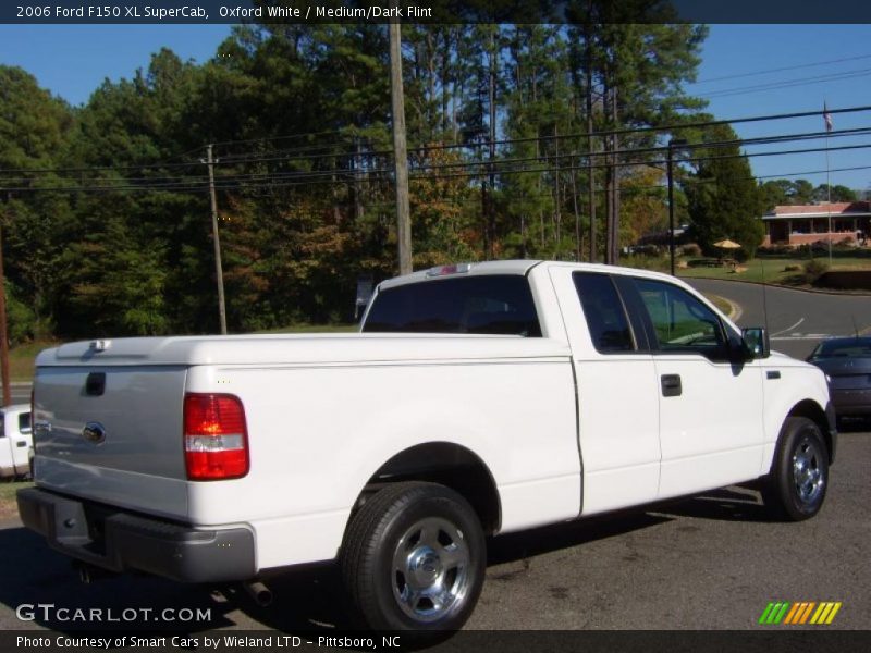 Oxford White / Medium/Dark Flint 2006 Ford F150 XL SuperCab