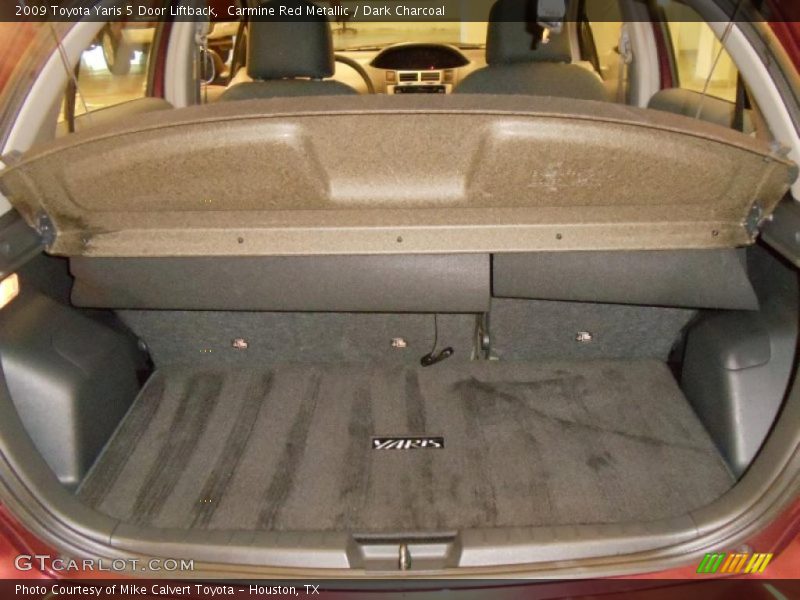  2009 Yaris 5 Door Liftback Trunk
