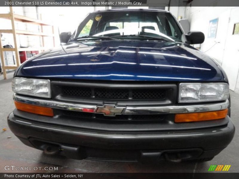 Indigo Blue Metallic / Medium Gray 2001 Chevrolet S10 LS Extended Cab 4x4