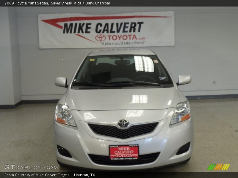 Silver Streak Mica / Dark Charcoal 2009 Toyota Yaris Sedan