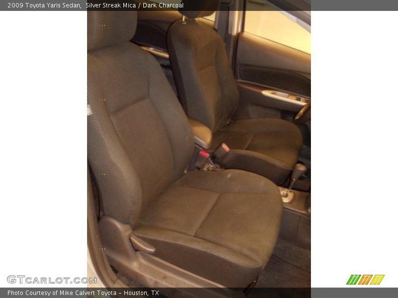 Silver Streak Mica / Dark Charcoal 2009 Toyota Yaris Sedan