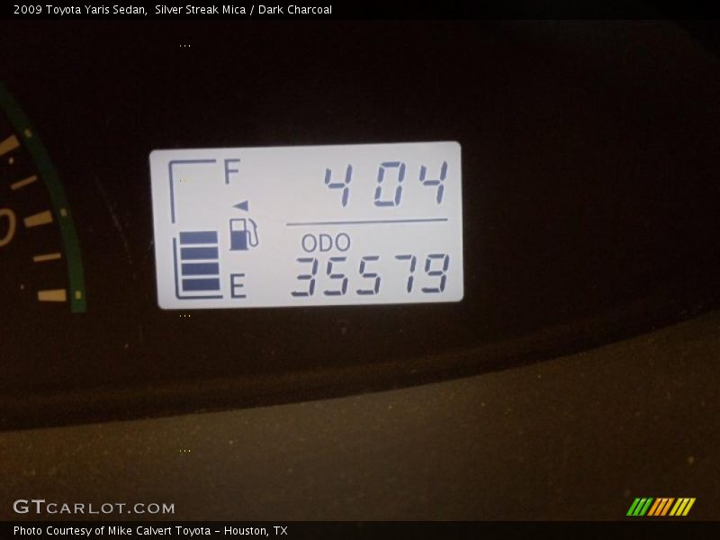 Silver Streak Mica / Dark Charcoal 2009 Toyota Yaris Sedan