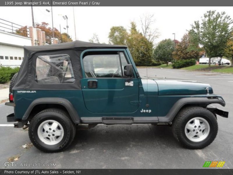 Emerald Green Pearl / Gray 1995 Jeep Wrangler S 4x4