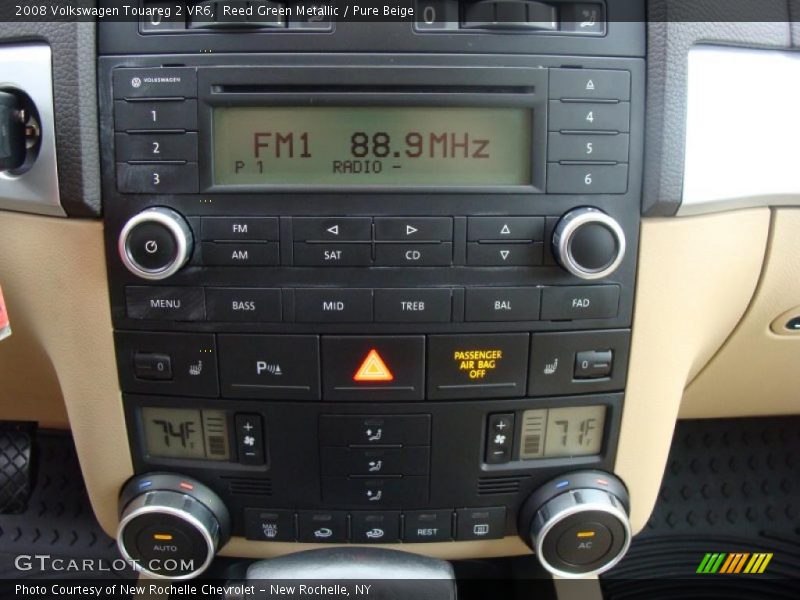 Reed Green Metallic / Pure Beige 2008 Volkswagen Touareg 2 VR6