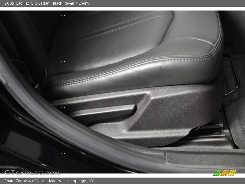  2009 CTS Sedan Ebony Interior