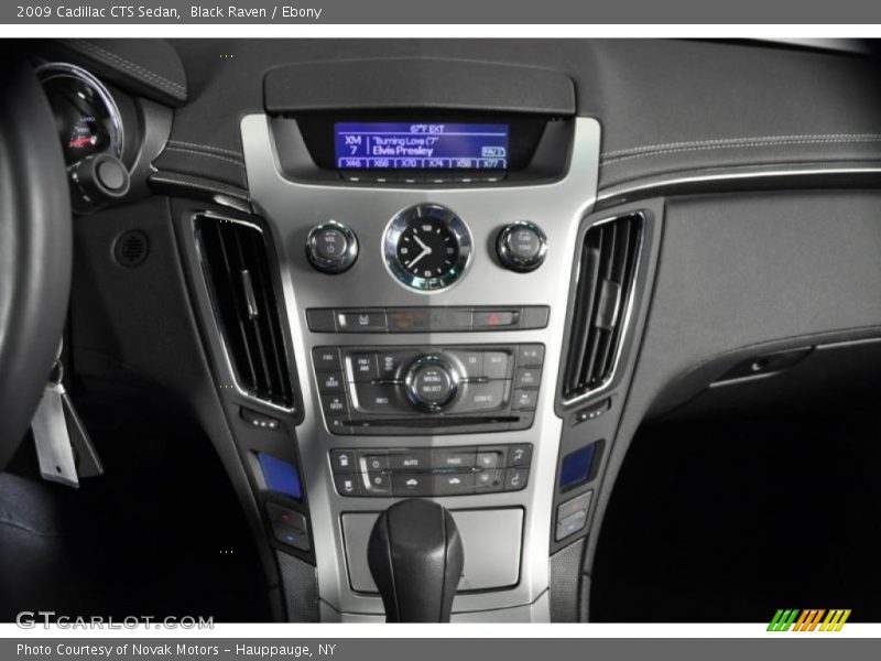 Controls of 2009 CTS Sedan