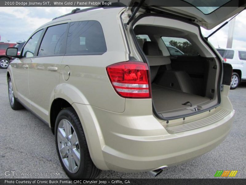 White Gold / Pastel Pebble Beige 2010 Dodge Journey SXT