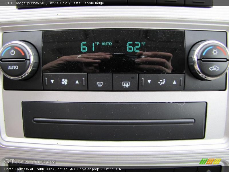 White Gold / Pastel Pebble Beige 2010 Dodge Journey SXT