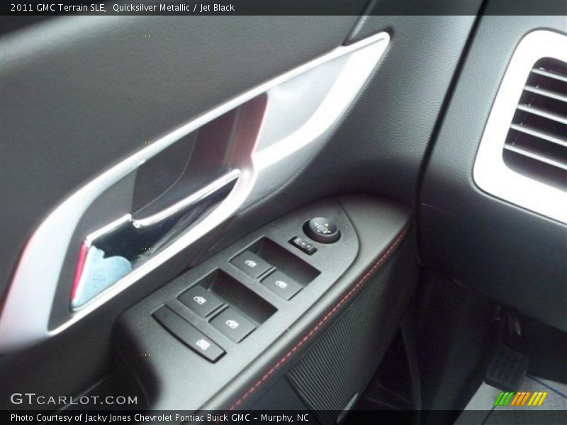 Quicksilver Metallic / Jet Black 2011 GMC Terrain SLE