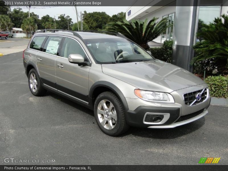 Front 3/4 View of 2011 XC70 3.2