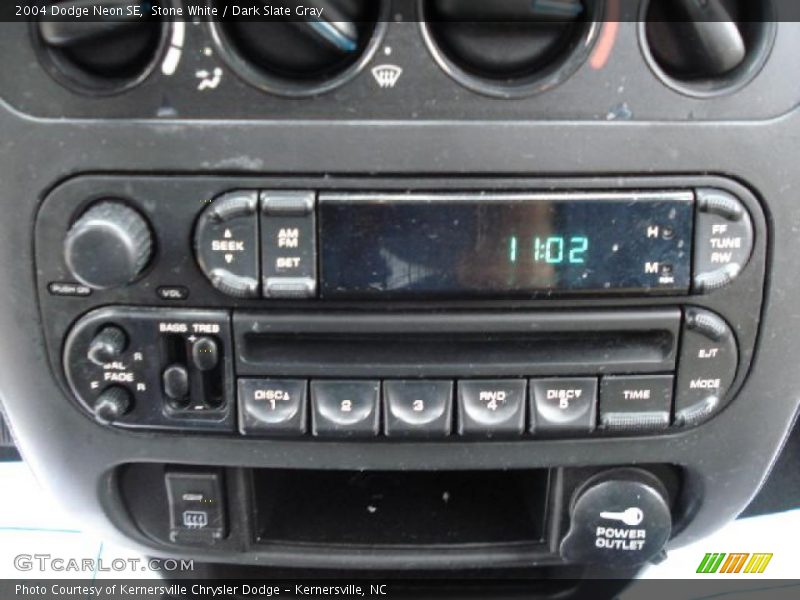Stone White / Dark Slate Gray 2004 Dodge Neon SE