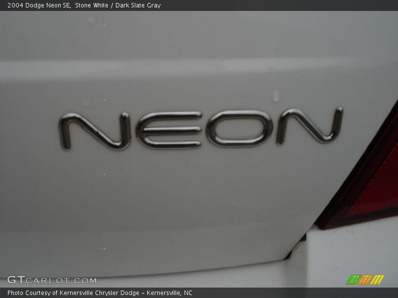 Stone White / Dark Slate Gray 2004 Dodge Neon SE