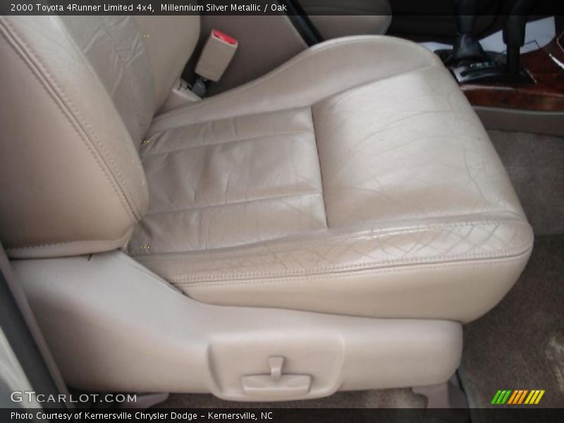 Millennium Silver Metallic / Oak 2000 Toyota 4Runner Limited 4x4