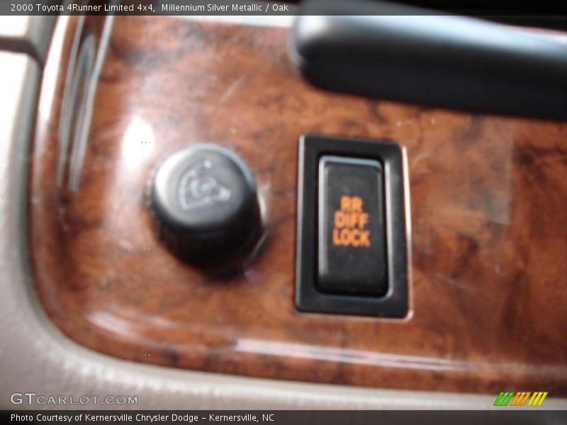 Millennium Silver Metallic / Oak 2000 Toyota 4Runner Limited 4x4