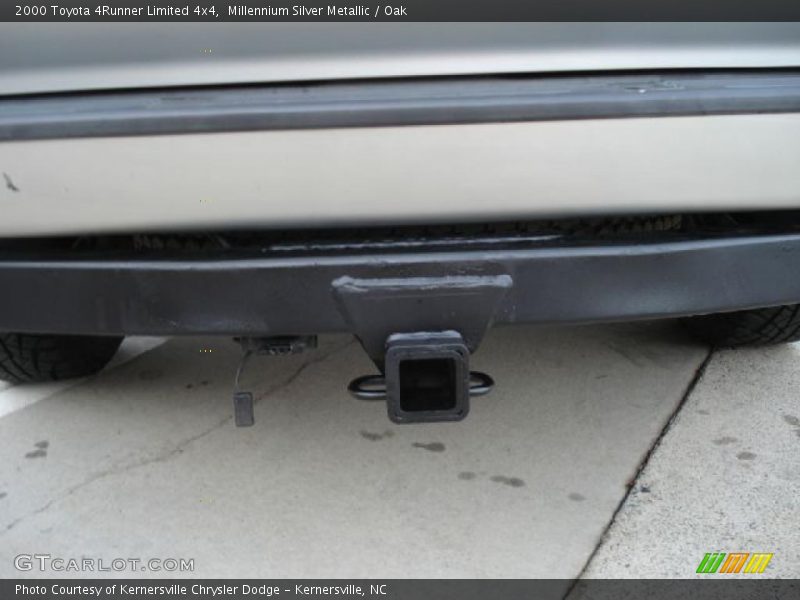 Millennium Silver Metallic / Oak 2000 Toyota 4Runner Limited 4x4