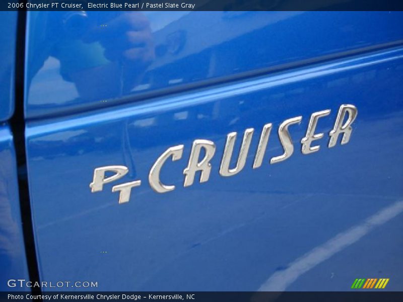  2006 PT Cruiser  Logo