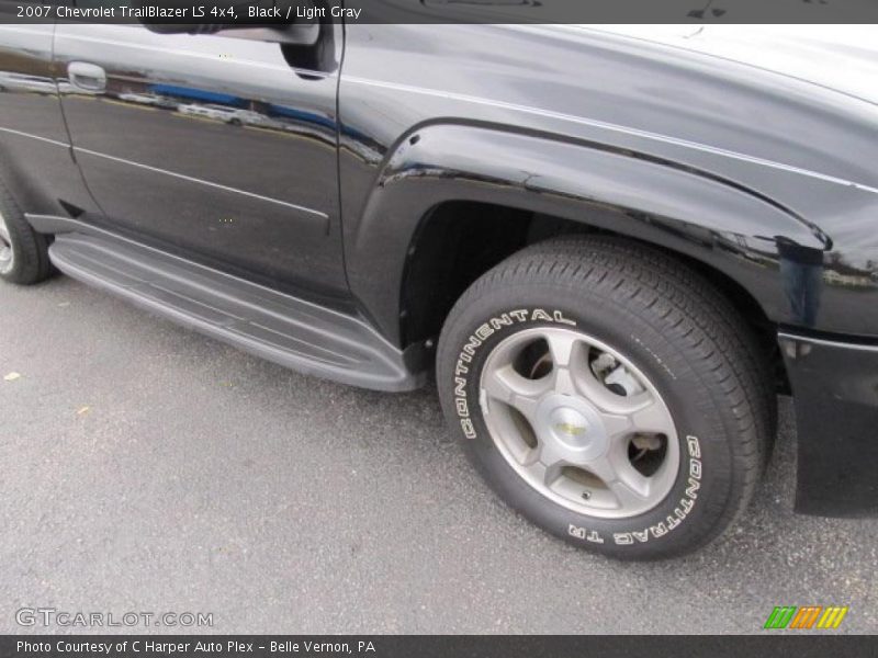 Black / Light Gray 2007 Chevrolet TrailBlazer LS 4x4