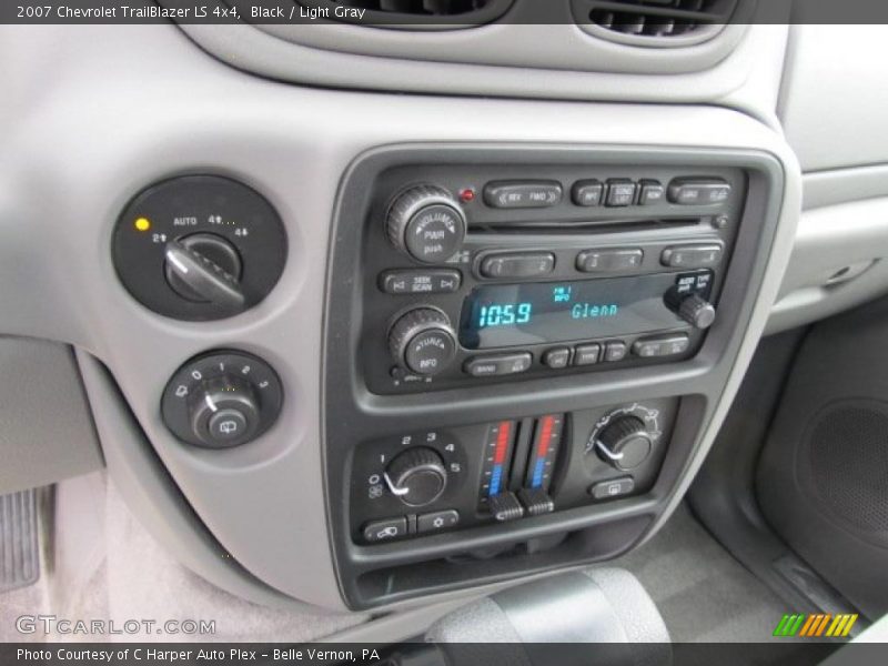 Black / Light Gray 2007 Chevrolet TrailBlazer LS 4x4