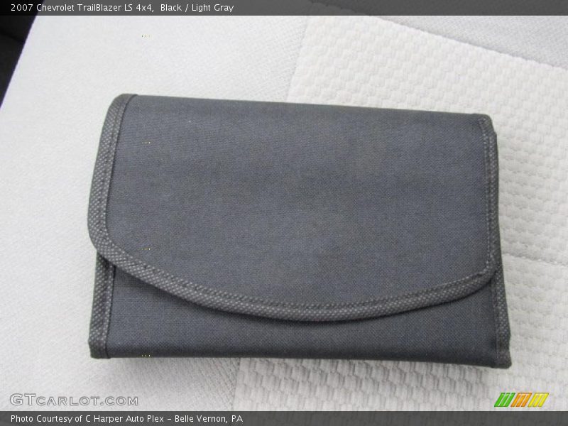 Black / Light Gray 2007 Chevrolet TrailBlazer LS 4x4