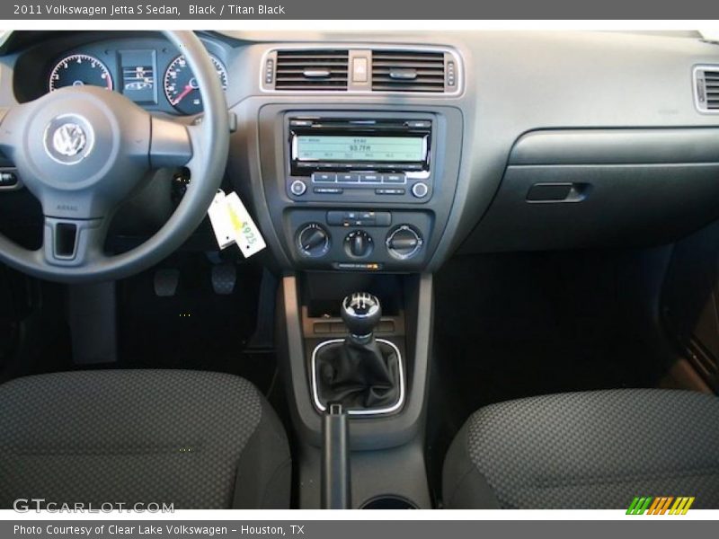 Black / Titan Black 2011 Volkswagen Jetta S Sedan