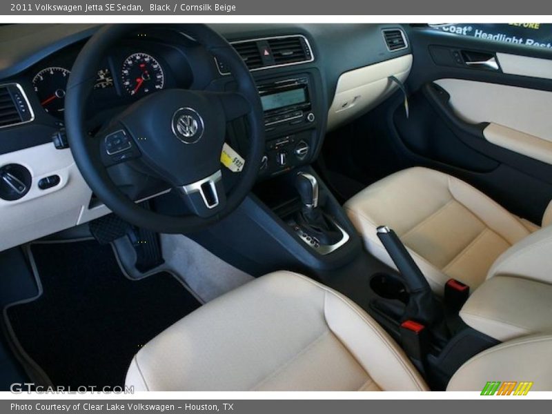 Black / Cornsilk Beige 2011 Volkswagen Jetta SE Sedan