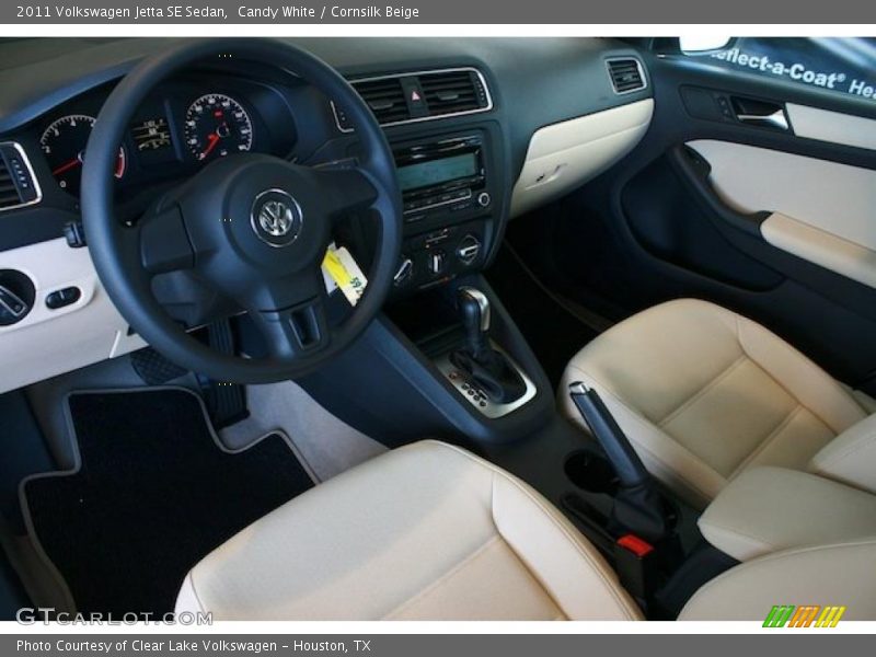 Candy White / Cornsilk Beige 2011 Volkswagen Jetta SE Sedan