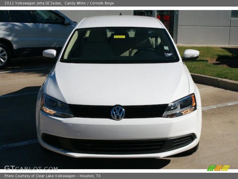 Candy White / Cornsilk Beige 2011 Volkswagen Jetta SE Sedan