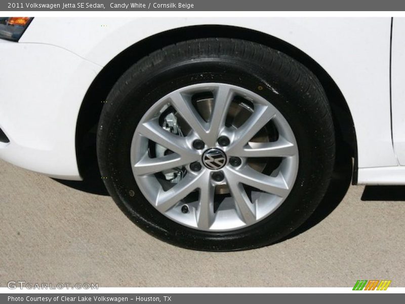 Candy White / Cornsilk Beige 2011 Volkswagen Jetta SE Sedan