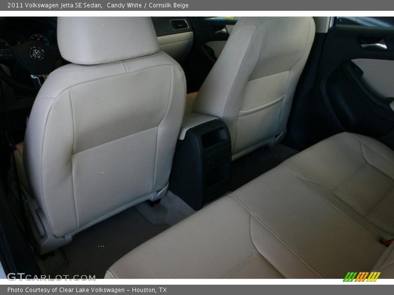 Candy White / Cornsilk Beige 2011 Volkswagen Jetta SE Sedan