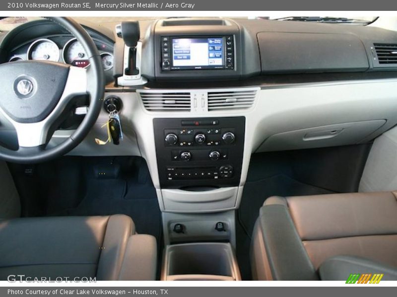 Mercury Silver Metallic / Aero Gray 2010 Volkswagen Routan SE