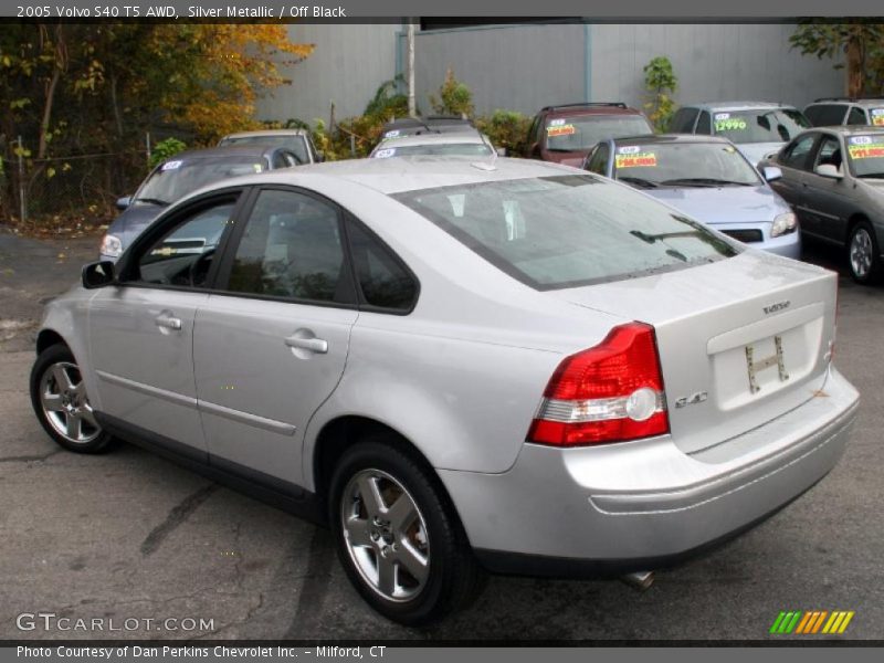 Silver Metallic / Off Black 2005 Volvo S40 T5 AWD