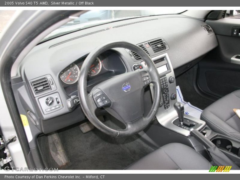Off Black Interior - 2005 S40 T5 AWD 