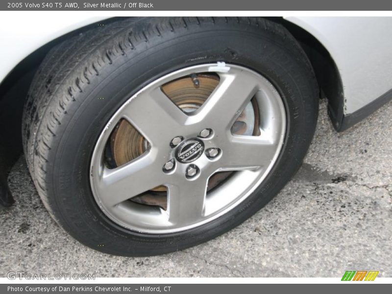  2005 S40 T5 AWD Wheel