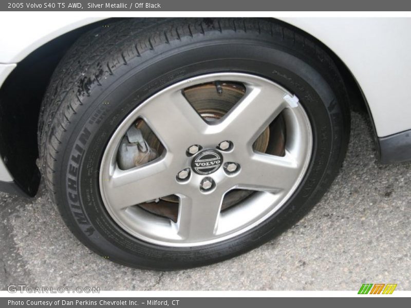  2005 S40 T5 AWD Wheel
