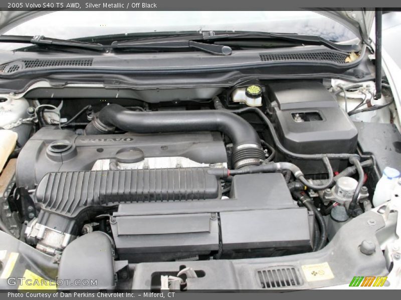  2005 S40 T5 AWD Engine - 2.5 Liter Turbocharged DOHC 20 Valve Inline 5 Cylinder