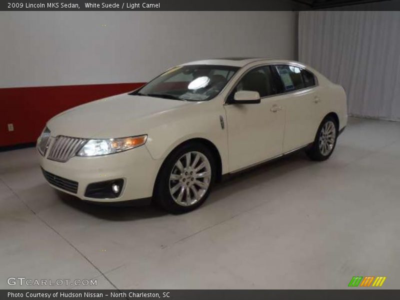 White Suede / Light Camel 2009 Lincoln MKS Sedan