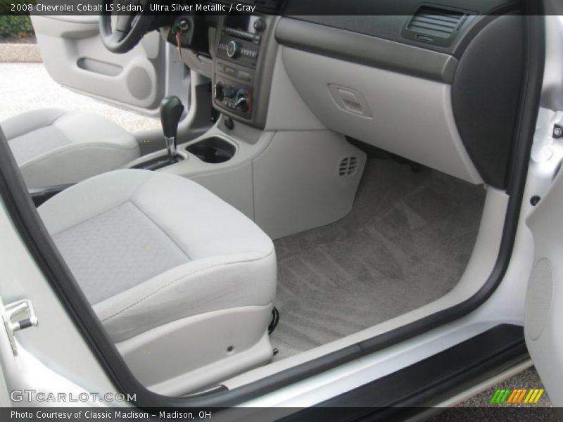 Ultra Silver Metallic / Gray 2008 Chevrolet Cobalt LS Sedan